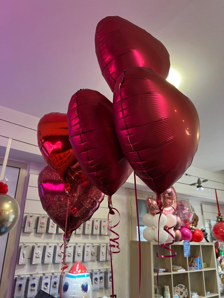Palloncini-Brescia-cuori-rossi-in-Milar-Foil-gonfiati-ad-elio-per San Valentino